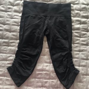 Lululemon crops